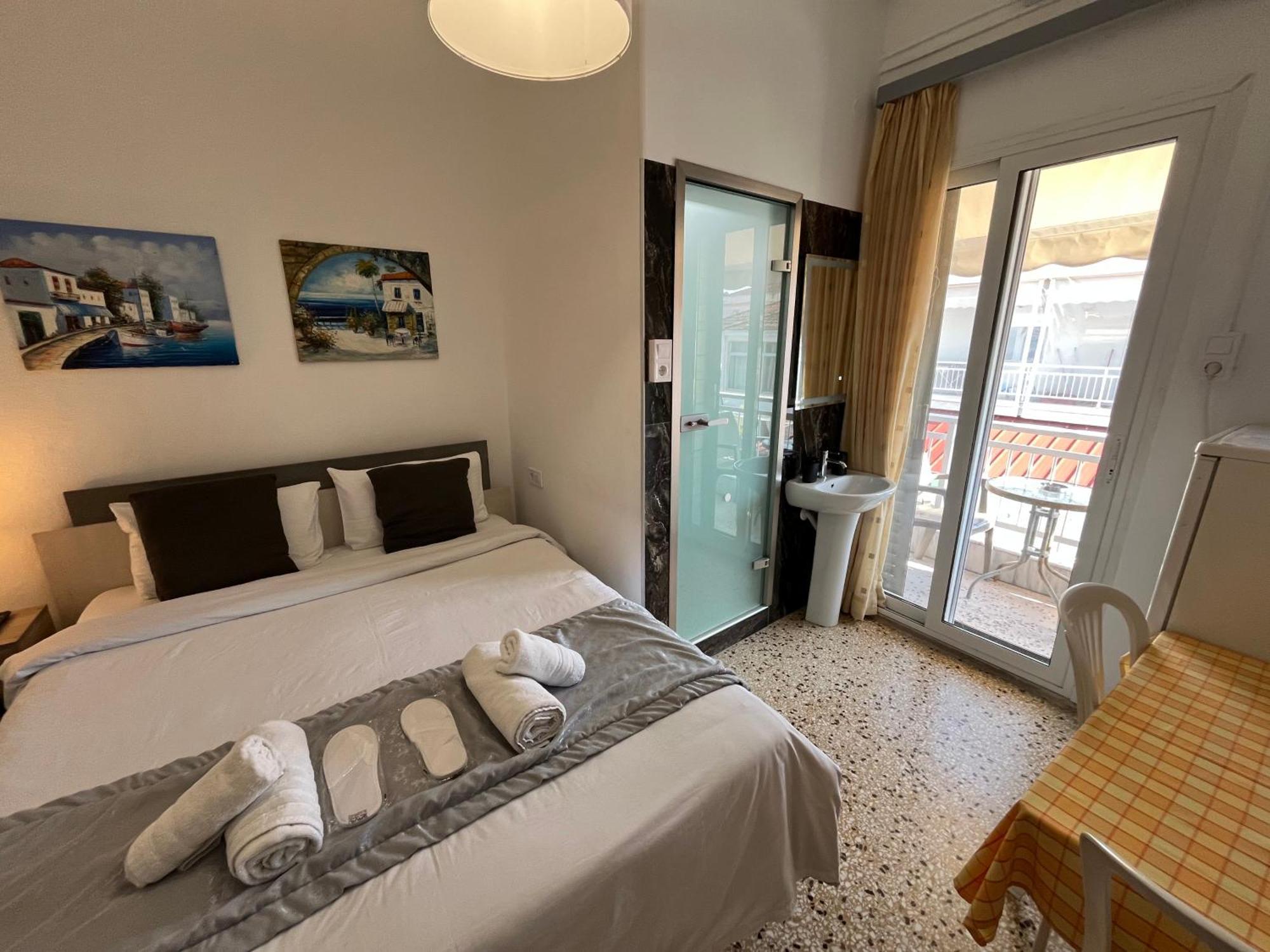Sunset View Rooms Айя-Тріас Екстер'єр фото